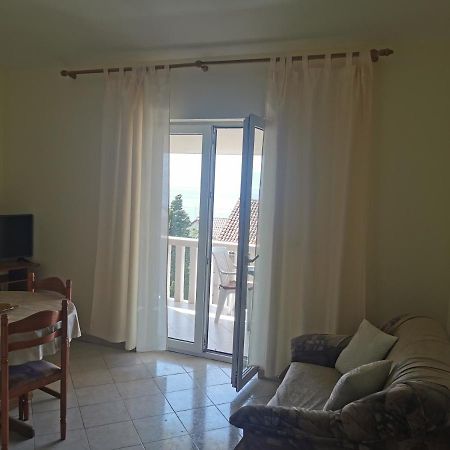Apartments Dani Бол Екстериор снимка